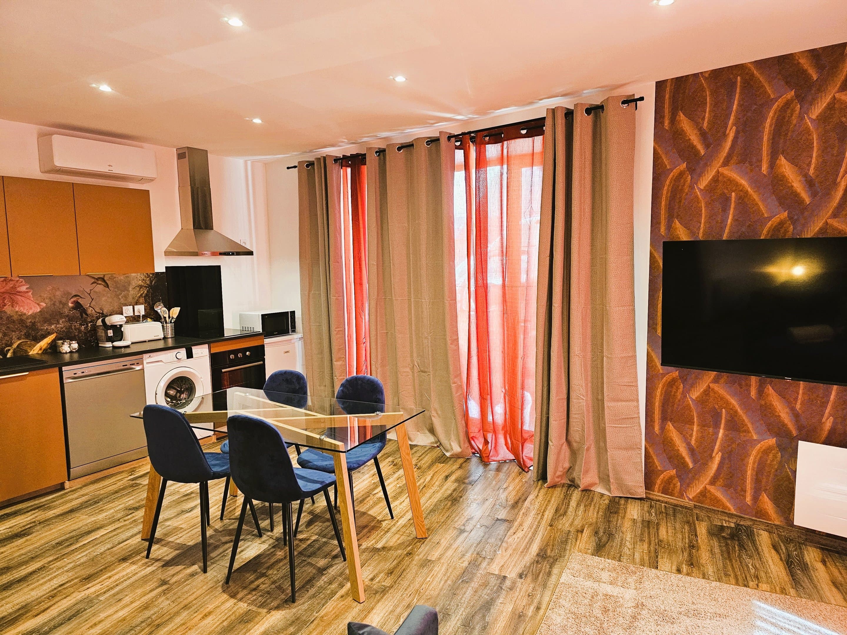 Apt B Mitrons